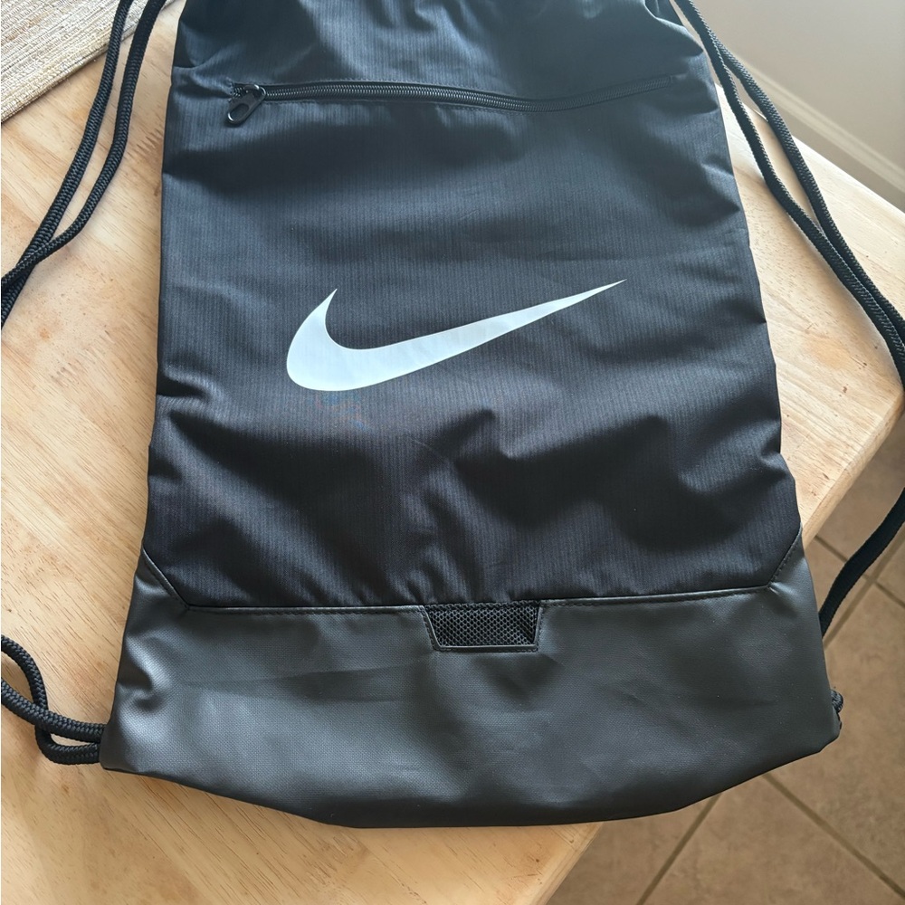 Nike Black and White Drawstring Backpack